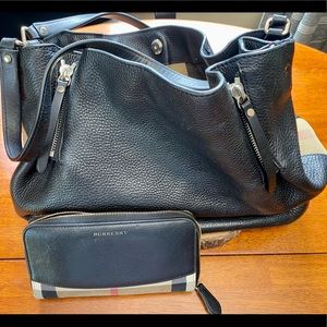 GORGEOUS Burberry purse and wallet